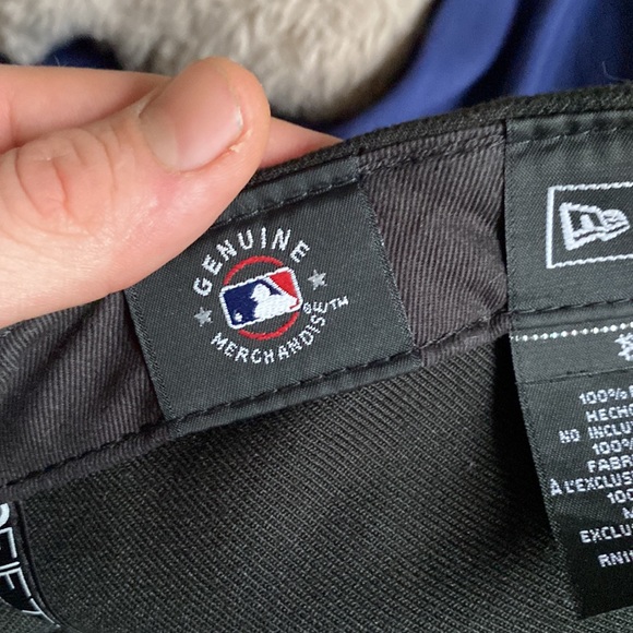 All black Sox hat 1/2 - Picture 4 of 4